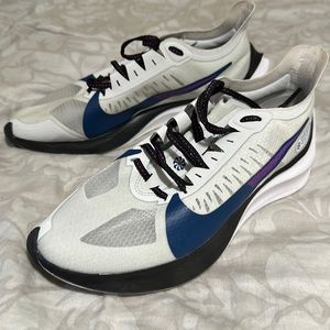 Used Nike Zoom Gravity Running Shoes